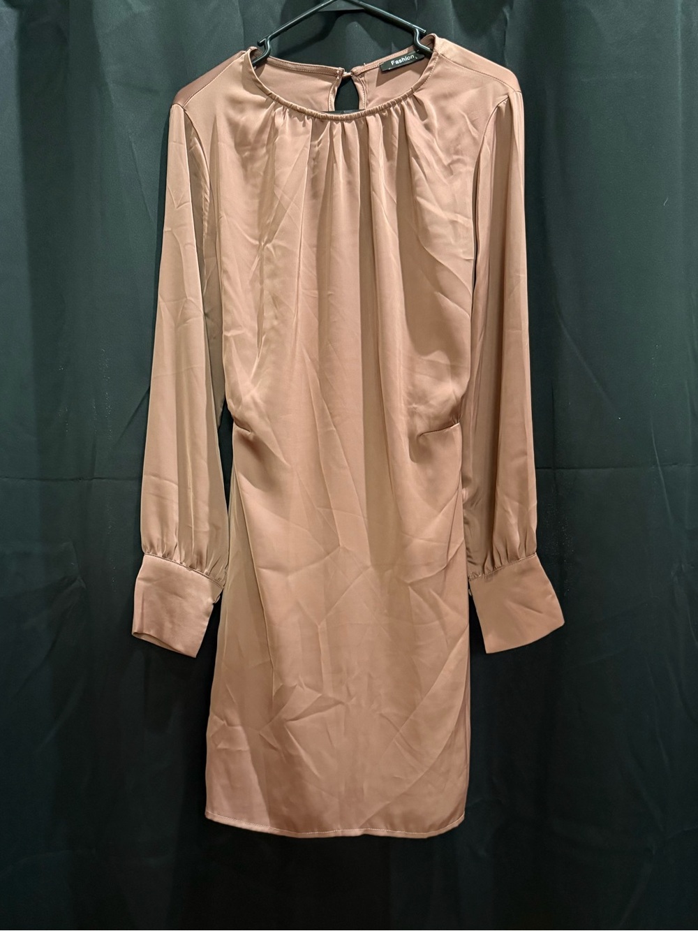 Sleek Long-Sleeve Shift Dress in Dusty Rose